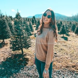 Meet your Posher, Candace